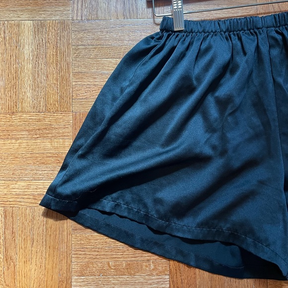 Victoria's Secret Vintage Gold Label Black Polyester Satin Shorts - Picture 5 of 5